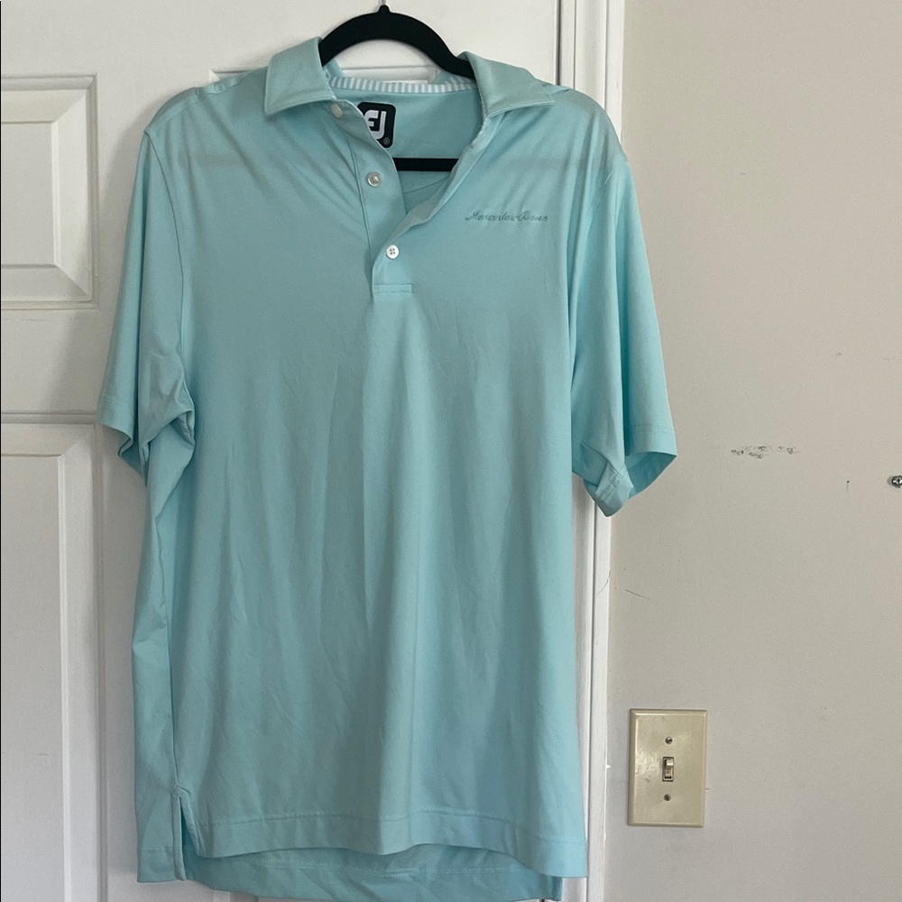 Stylish Men's Polo Shirt in Light Blue